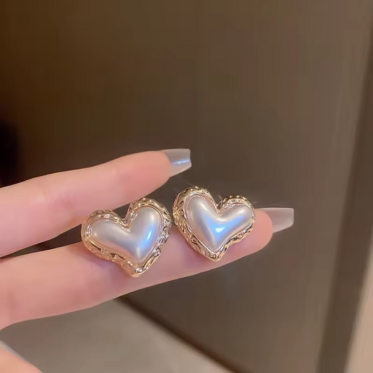 Korean Minimal Heart Earrings